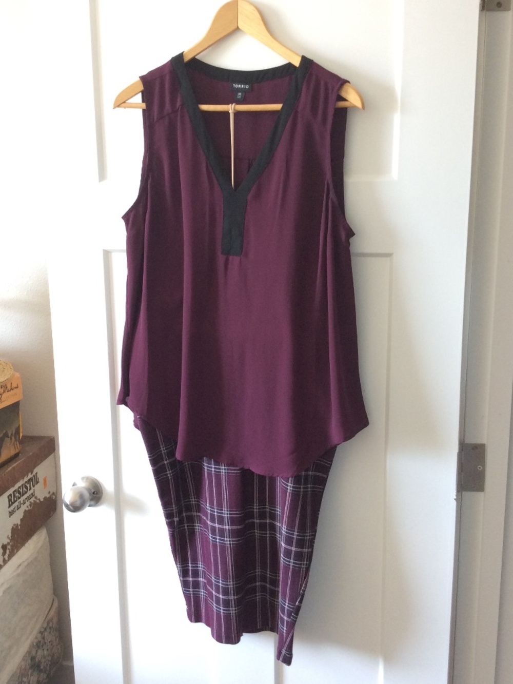 Torrid Top 00 & Pencil skirt 0 -Burgundy & Black - Women's business casual set L
